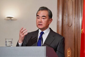 وزیر خارجه چین: جمهوری چک هزینه سنگینی پرداخت خواهد کرد