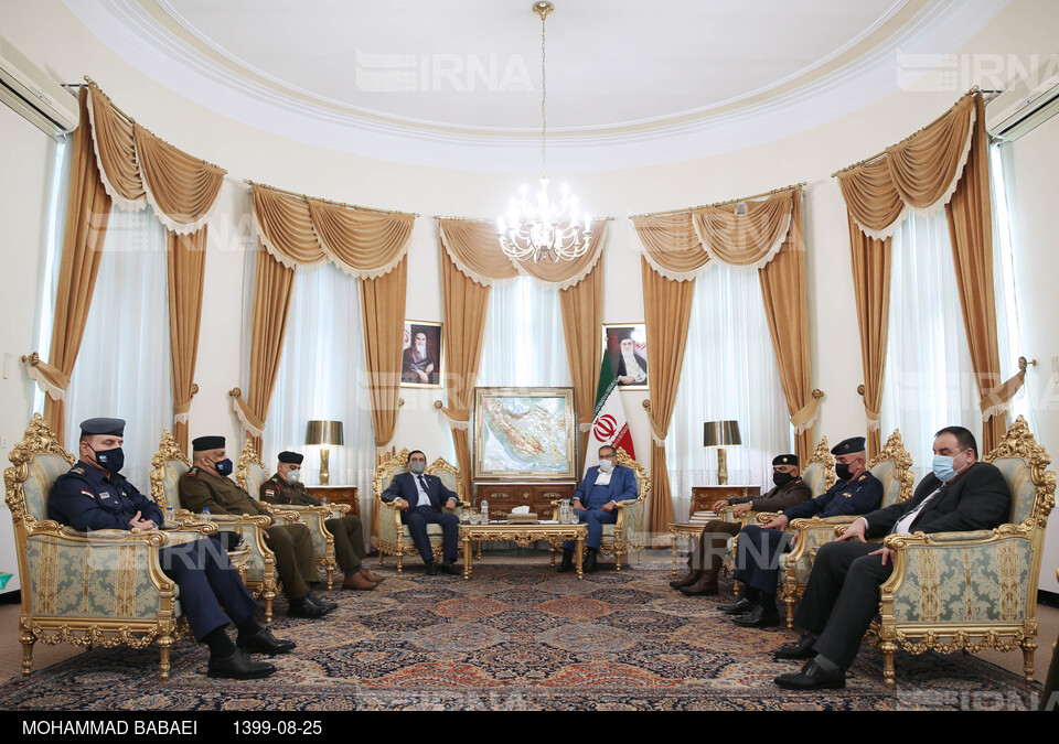 دیدار وزیر دفاع عراق با شمخانی