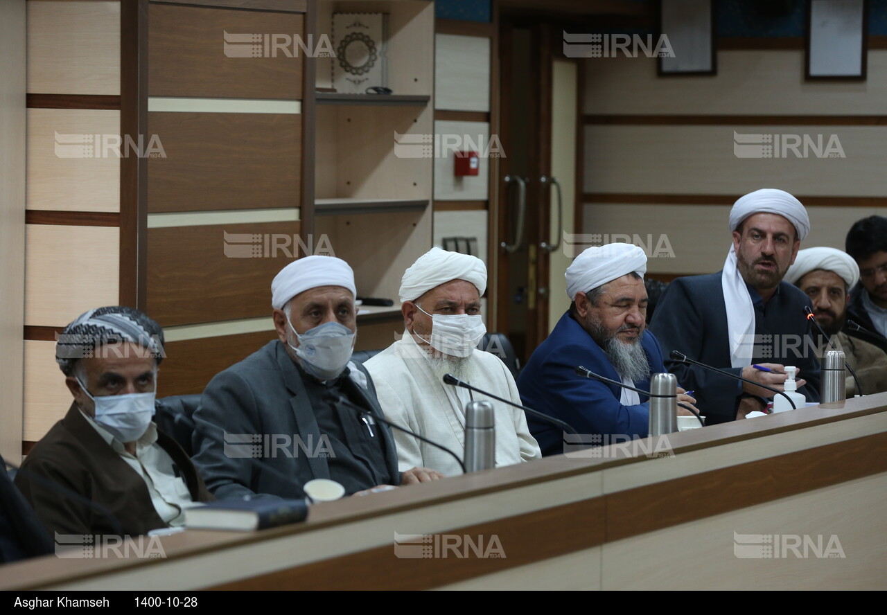 نشست علمای اهل سنت در دبیرخانه شورای عالی انقلاب فرهنگی