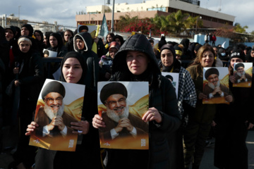 En images : les temps forts des funérailles des martyrs Nasrallah et Safieddine