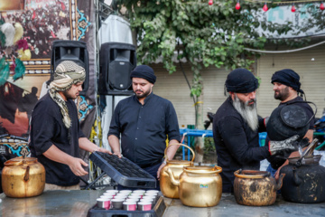 پیاده روی جاماندگان اربعین در تهران