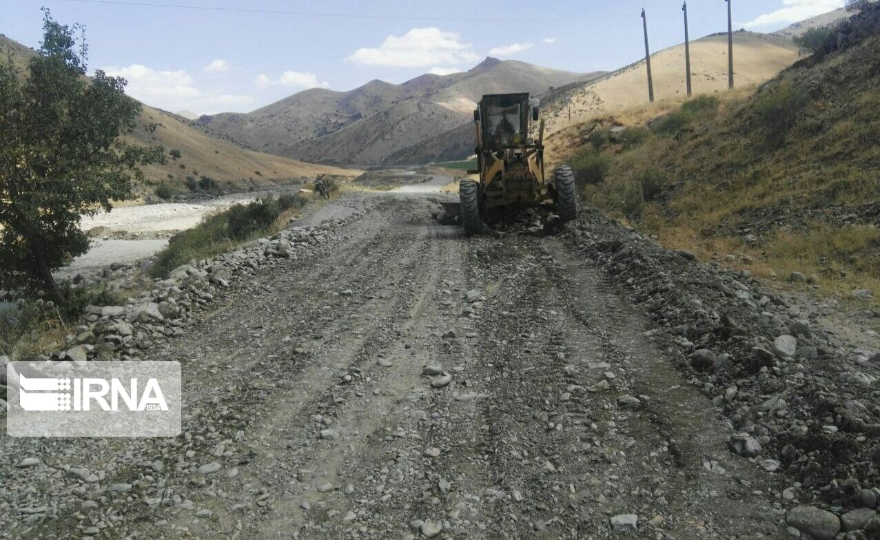 تکمیل محور روستایی مهدی آباد فین بندرعباس شتاب می گیرد