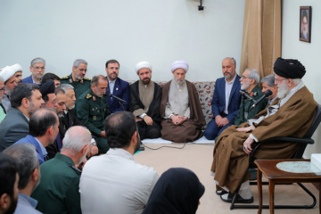 Congrès des Martyrs de la province du Fars : les organisateurs reçus par le leader de la RII