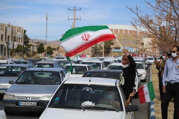 راهپیمایی خودرویی ۲۲ بهمن در بیرجند