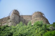 Reconstrucción del castillo Falak ol-Aflak