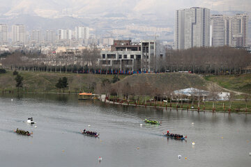 Liga Premier de Barco Dragón y Kayak Polo femenino