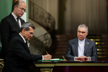 Meeting of national leader of Turkmenistan with President Pezeshkian