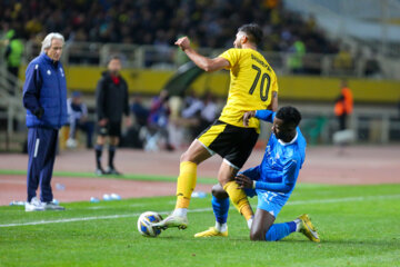 Football match between Sepahan and Al-Hilal