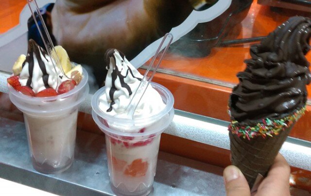 پنج نکته درباره مصرف بستنی؛ از خطر مسمومیت تا چاقی