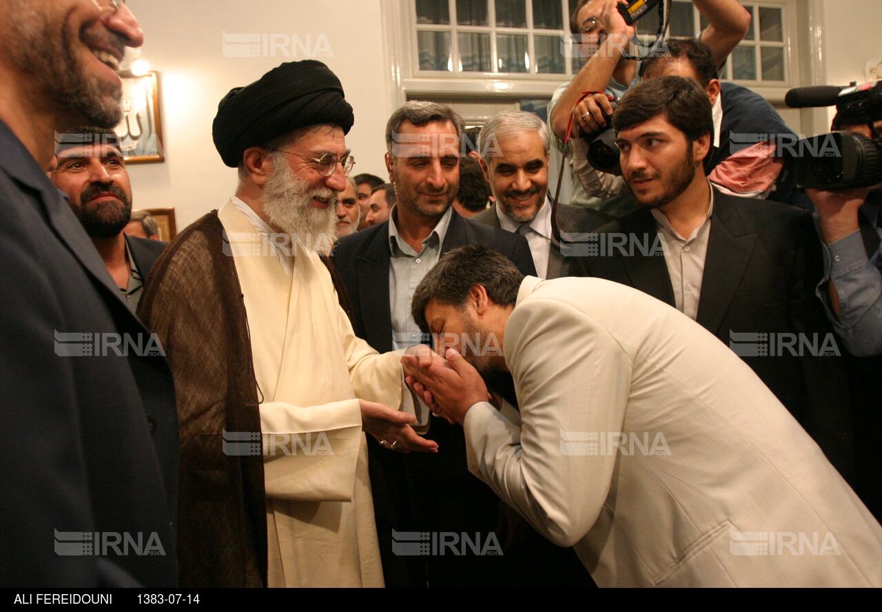 دیدار جمعی از مدال آوران المپیک و پاراالمپیک یونان با مقام معظم رهبری