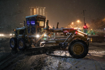 La nieve otoñal cubre de blanco Mashhad