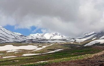 ساخت و ساز در مسیرهای منتهی به مناطق نمونه گردشگری اردبیل ممنوع شد