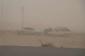 سرعت توفان در  شهر اشکذر به ۷۲ کیلومتر بر ساعت رسید