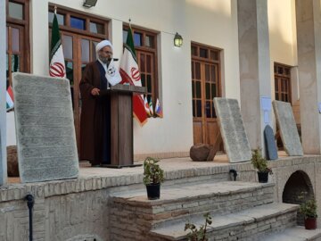 امام جمعه دامغان: توجه به تاریخ گذشتگان روشنگر آینده است