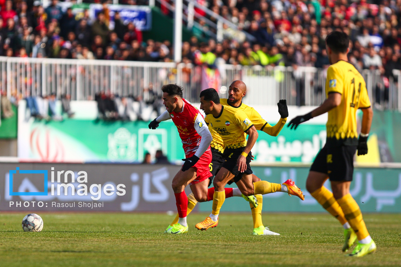 سوپرجام فوتبال - سپاهان و پرسپولیس