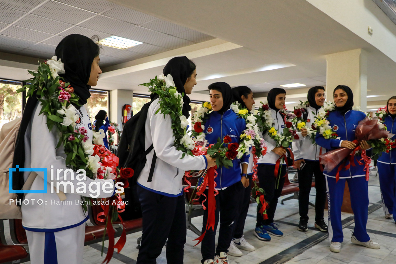 استقبال از تیم فوتبال بانوان خاتون بم - کرمان