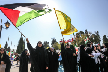 Las marchas del 13 de Aban en todo Irán