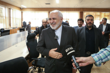 Visite de Mohammad Javad Zarif à l'IRNA