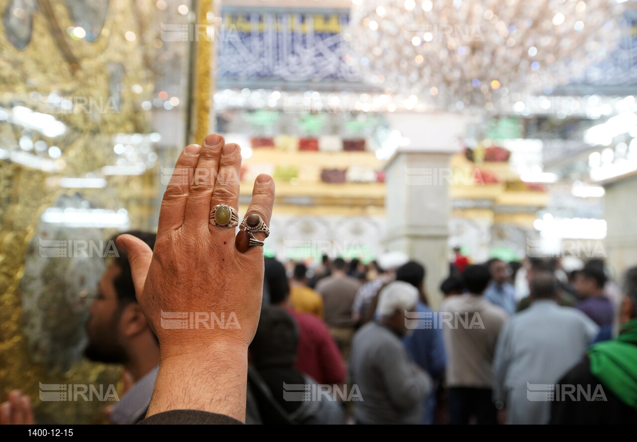 حرم حضرت اباعبدالله الحسین(ع) در شب میلاد