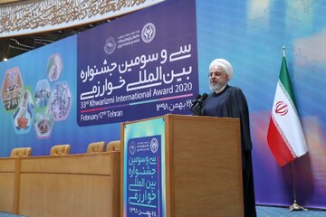 روحانی: هر چیزی را در جامعه دو قطبی نکنید