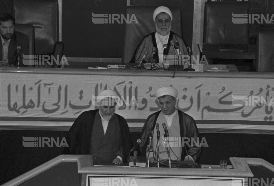 مراسم تحلیف ریاست جمهوری آیت الله علی اکبر هاشمی رفسنجانی