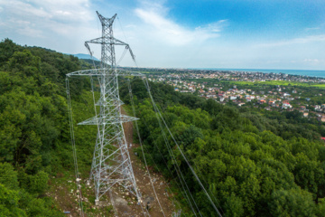 Inauguration d'un projet de ligne de transport d'électricité dans le nord de l'Iran