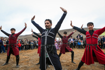 Iran : le 29ème Festival culturel et sportif des Nomades d'Azerbaïdjan au nord-ouest