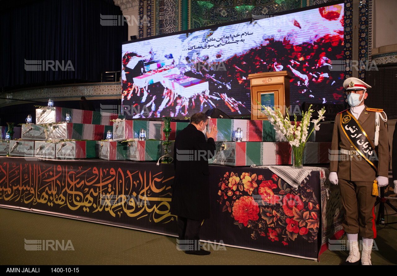 وداع با ۱۵۰ شهید گمنام دفاع مقدس در مصلی امام خمینی(ره) تهران