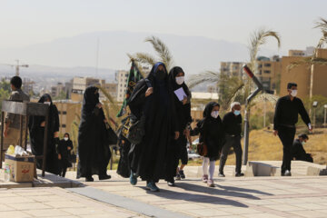 عزاداری جاماندگان اربعین حسینی در جوار شهدای گمنام دانشگاه شیراز