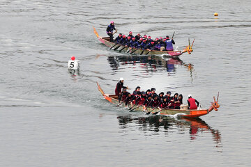 Liga Premier de Barco Dragón y Kayak Polo femenino