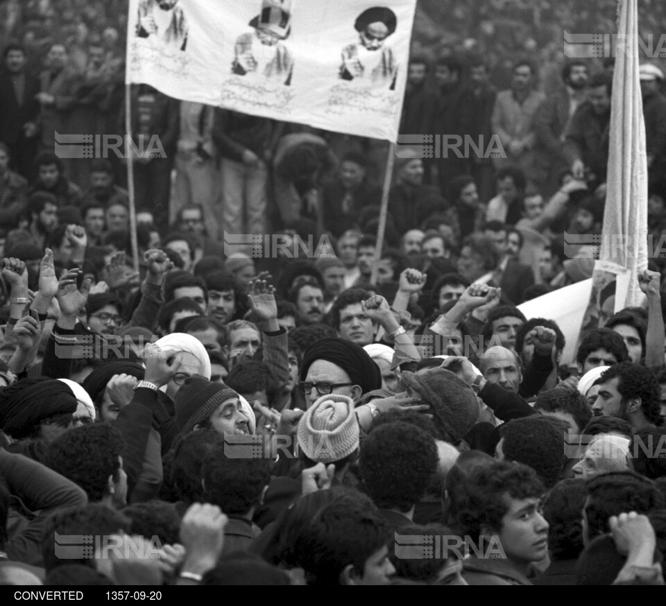 راهپیمایی مردم تهران در روز عاشورا سال 1357