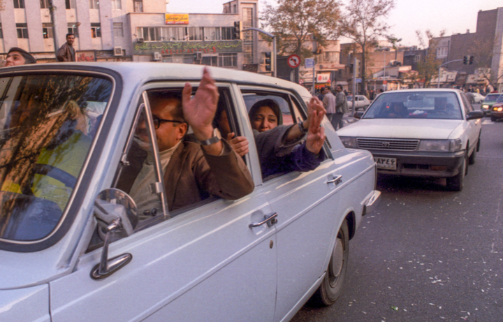 صعود تاریخی فوتبال  ایران به جام جهانی هشتم آذر ۷۶ ؛ از ملبورن تا خیابان های پرشور ایران