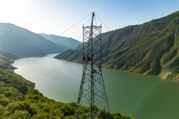 Inauguration d'un projet de ligne de transport d'électricité dans le nord de l'Iran