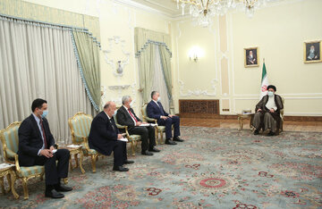 Tajik FM meets with President Raisi