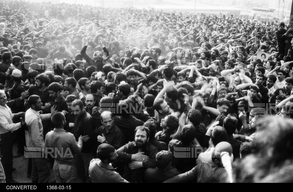 وداع مردم با بنیانگذار انقلاب حضرت امام خمینی(ره) در مصلای بزرگ تهران