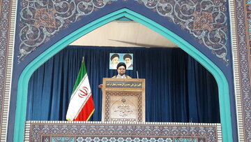 خطیب جمعه اصفهان: پیام قیام عاشورا، ایستادگی مقابل ظالمان است