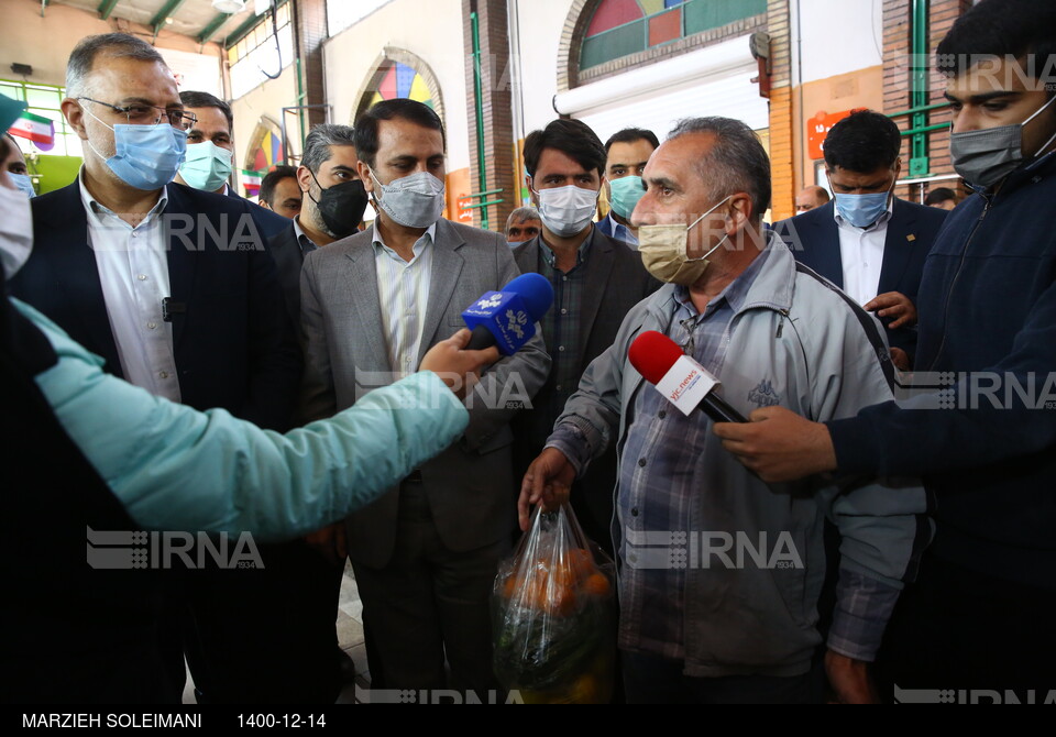 بازدید شهردار تهران از بازار میوه تره بار جلال آل احمد