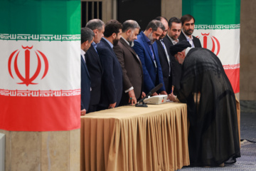 Supreme Leader casts his vote in Iran’s runoff presidential election