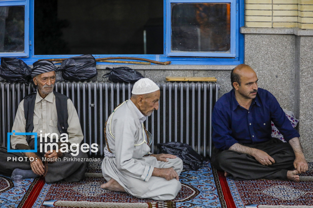 مراسم مولودی خوانی در مسجد جامع سنندج