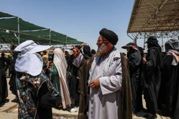 Foreign Pilgrims of Arbaeen at the Iran-Iraq Border