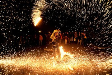 "چهارشنبه‌سوری را در خانه بمانیم"