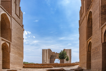 گردشگری در خراسان رضوی، مسجد ملک زوزن خراسان است که در شهرستان خواف و در قرن هفتم هجری قمری به سبک اسلامی ساخته شده است