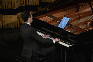 سی و نهمین جشنواره موسیقی فجر- تکنوازی پیانو هنرمند بلژیکی