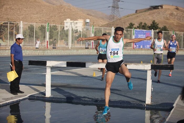 احسان حدادی در مسابقات باشگاهی دو و میدانی دوم شد