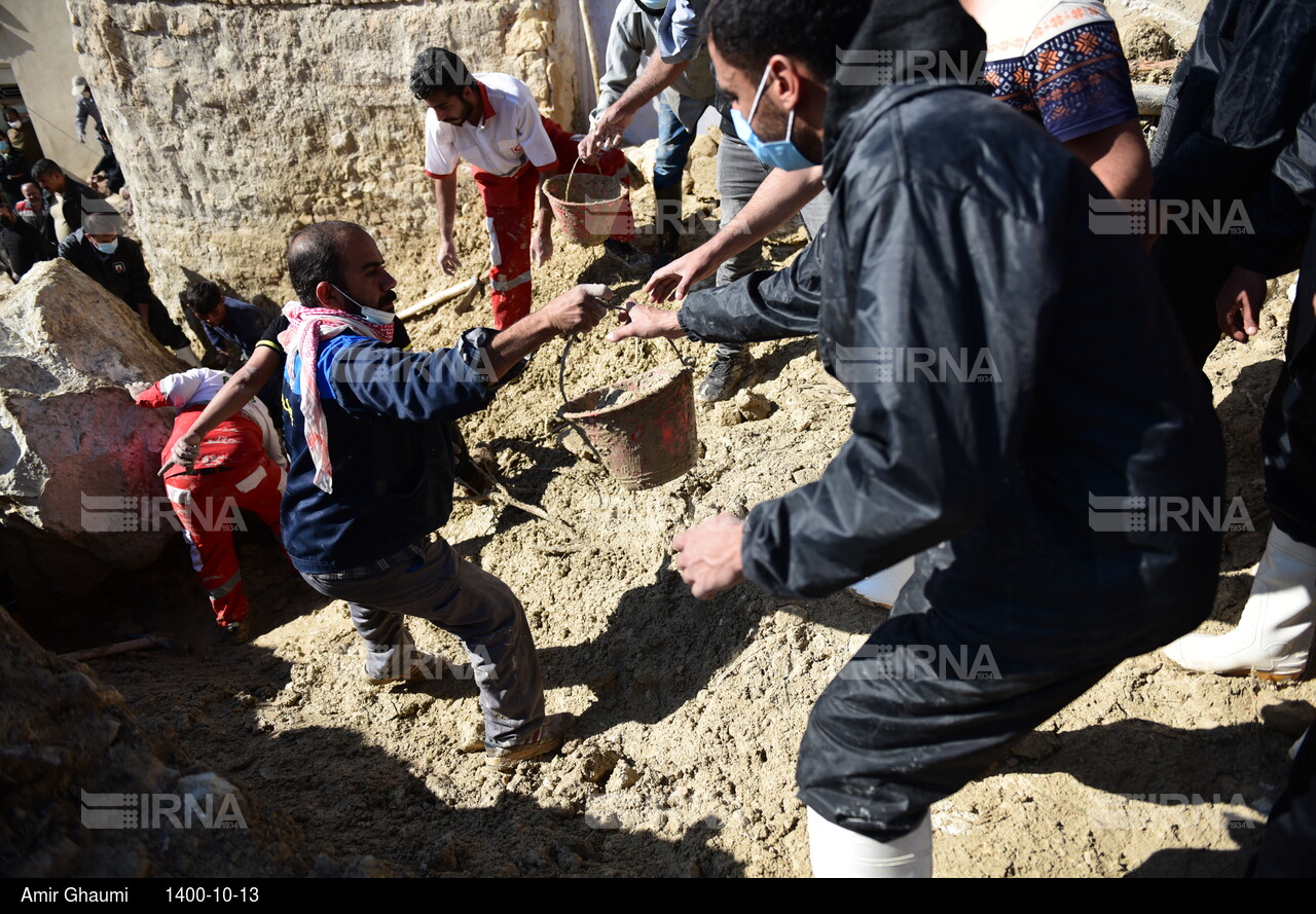 مرگ جوان لاری به علت ریزش کوه ناشی از باران شدید