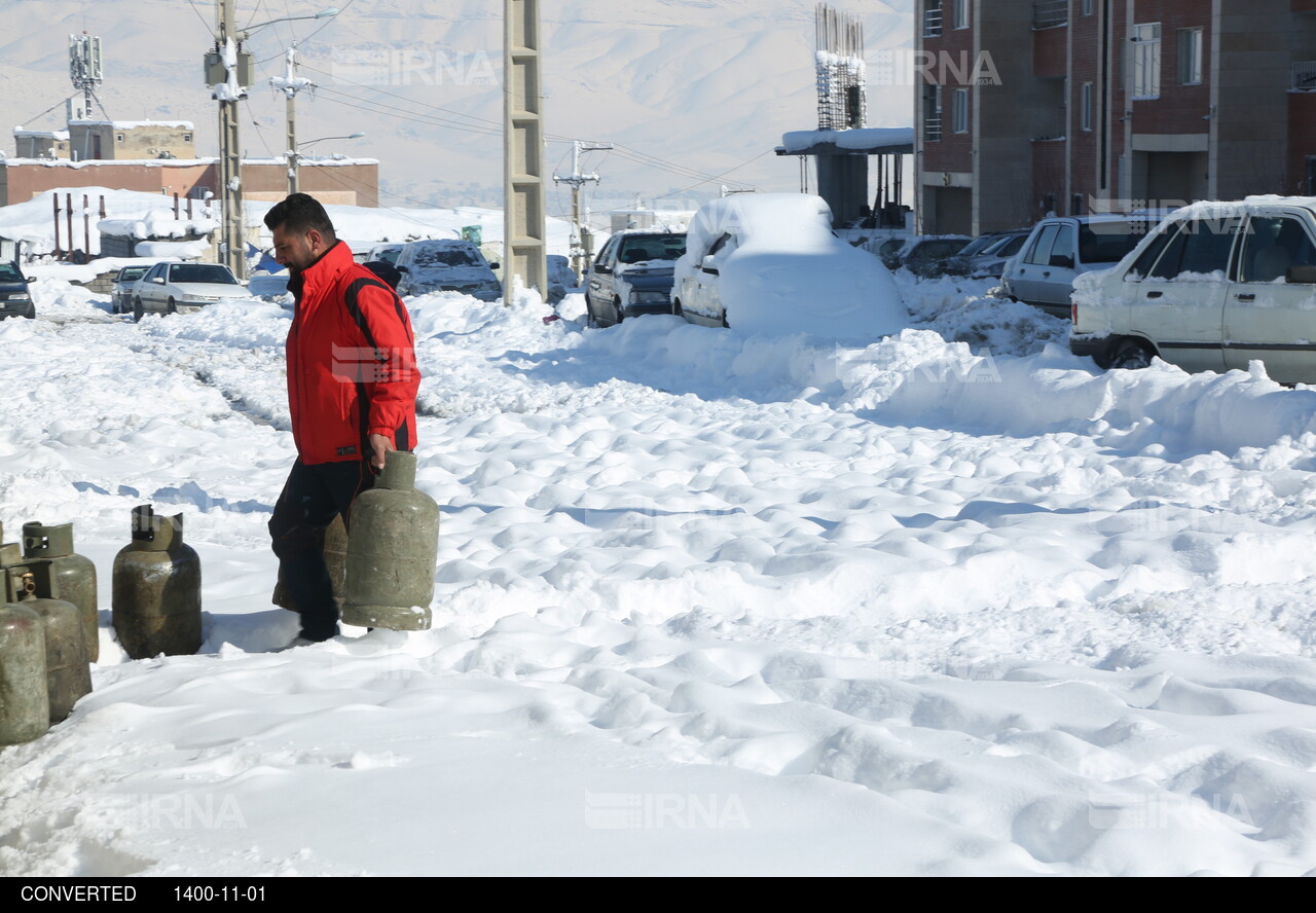 بارش برف و یخبندان در شهر سنندج