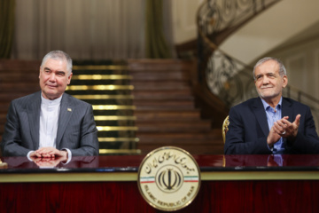 Rencontre du Président du Conseil du people du Turkménistan avec le président Pezeshkian 