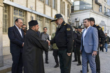 دیدار فرمانده انتظامی تهران با مسیحیان به مناسبت سال نو میلادی