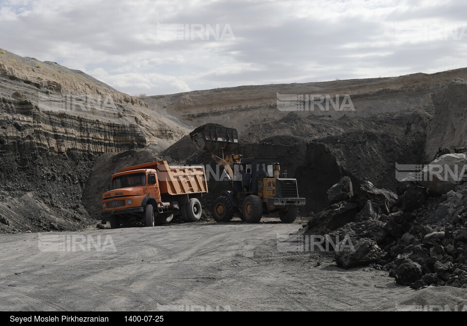 تولید سنگ پا در روستای قزلجه‌کند قروه