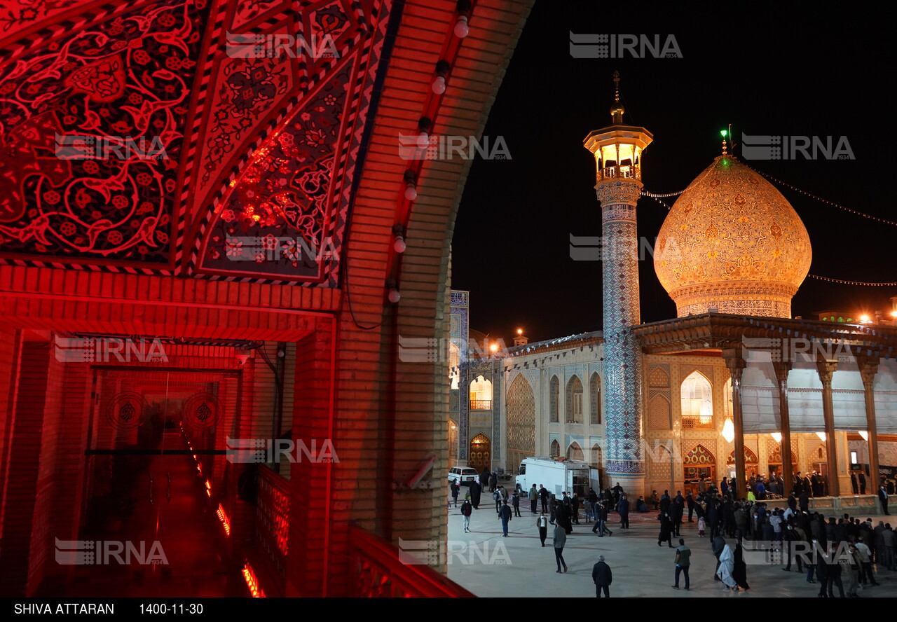 مراسم لاله گردانی شب شهادت احمد بن موسی (ع) در شیراز